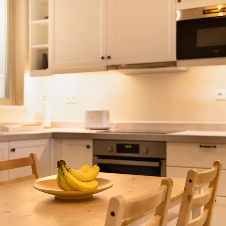 Ariadne's Kastro Boutique