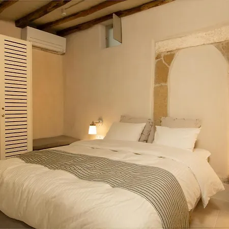 Ariadne's Kastro Boutique *