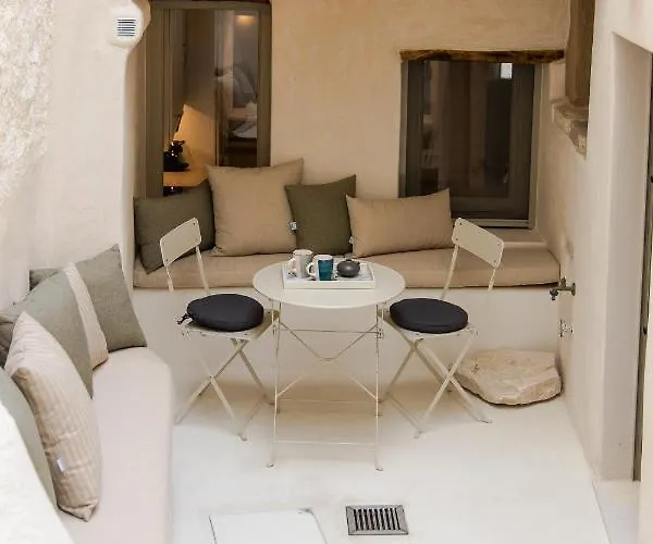 Ariadne's Kastro Boutique *