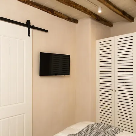 Ariadne's Kastro Boutique Apartment Naxos City