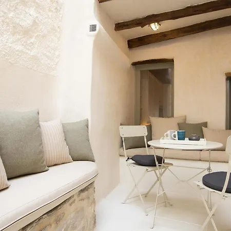 Ariadne's Kastro Boutique *