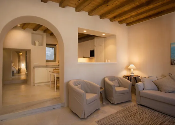 Ariadne's Kastro Boutique * Naxos City