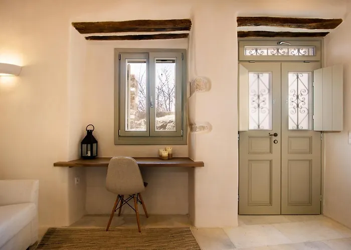 Ariadne's Kastro Boutique *