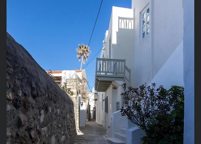 Ariadne's Kastro Boutique