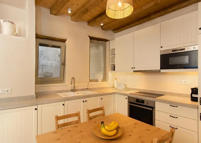 Ariadne's Kastro Boutique *