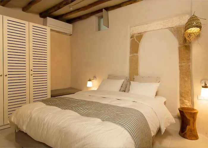 Ariadne's Kastro Boutique *